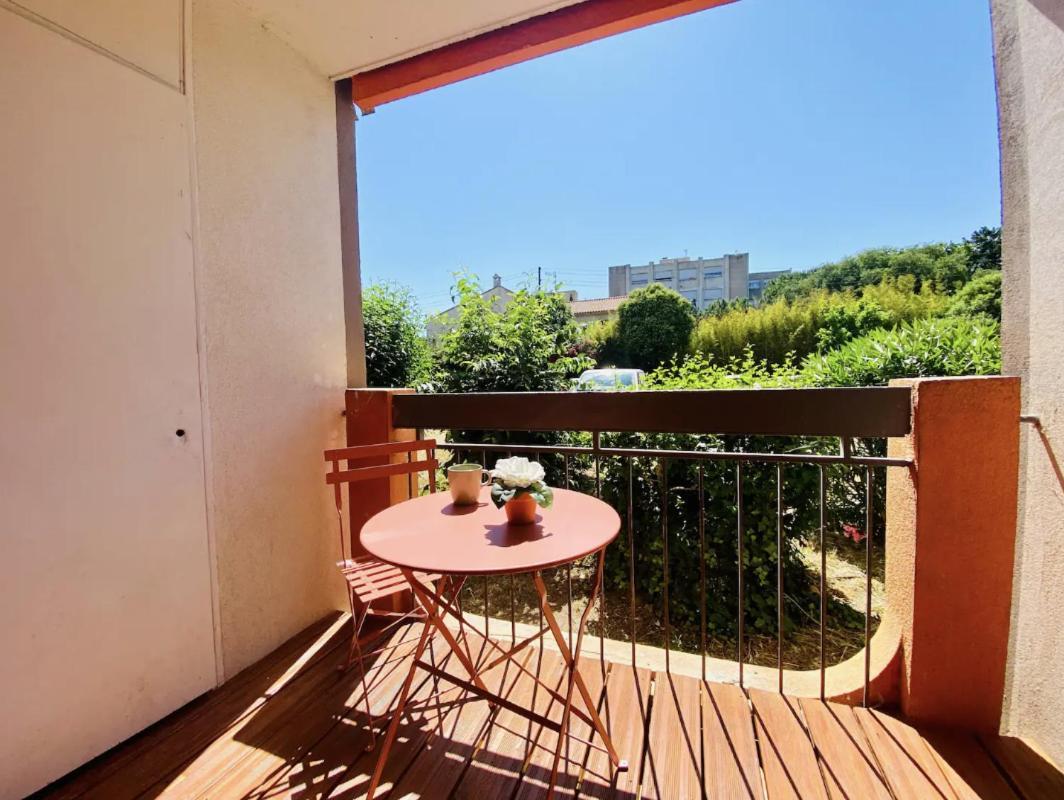 Studio Terrasse & Parking Gratuit En Residence Nîmes Zewnętrze zdjęcie