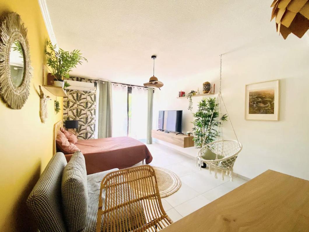 Studio Terrasse & Parking Gratuit En Residence Nîmes Zewnętrze zdjęcie